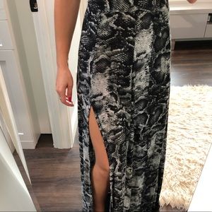 Snake print long skirt ( never used)